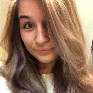 Meet your Posher, Hailey